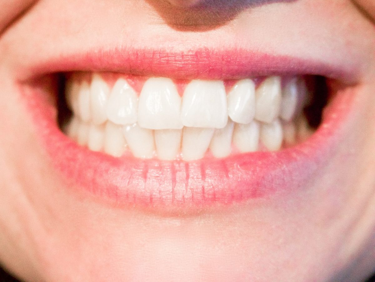 Dzisiejsza technologia używana w salonach stomatologii estetycznej może spowodować, że odzyskamy prześliczny uśmiech.